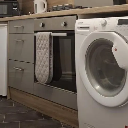 شقة One Bedroom Flat By Brookland Serviced Short Lets With Free Wifi ليدز